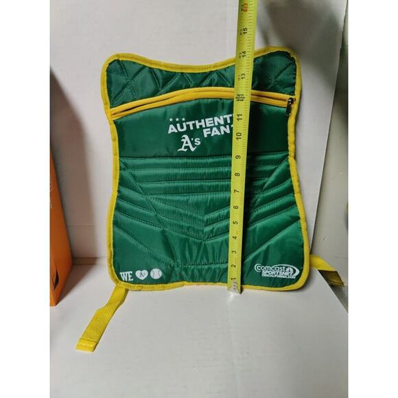 Oakland A's Bay Area Catchers Backpack CSN New - Picture 9 of 12